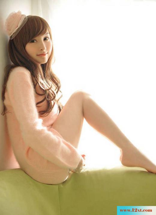 粉粉小公主发美腿很Sex的感觉(17P)
