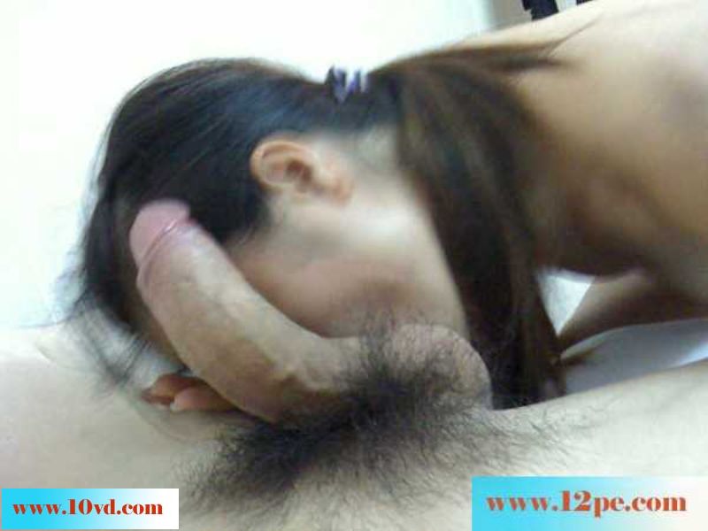 无套乾了朋友老婆，只能外射(10P)
