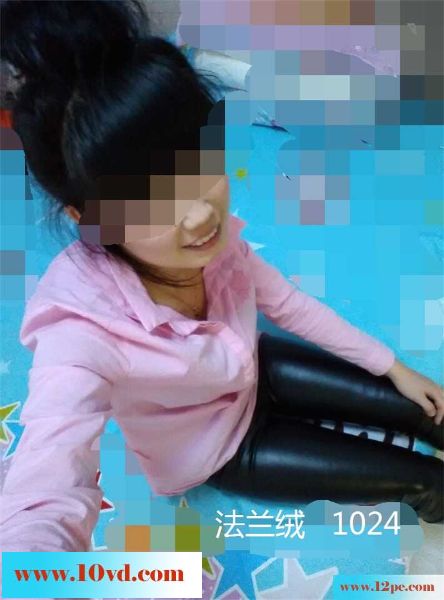 清新小妹子的自拍，取悦各位色哥哥(14P)