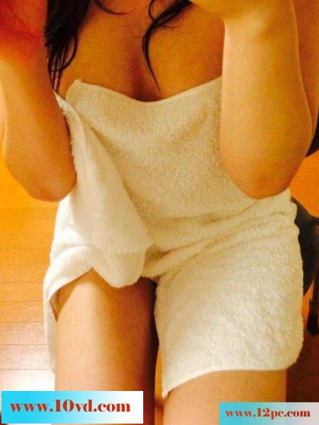 骚穴生活照被曝光这丰满巨乳诱惑肥厚阴唇好骚