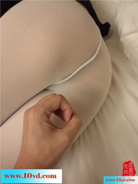 熟女黑白丝袜的撩拨诱惑，让世界于我不再充满