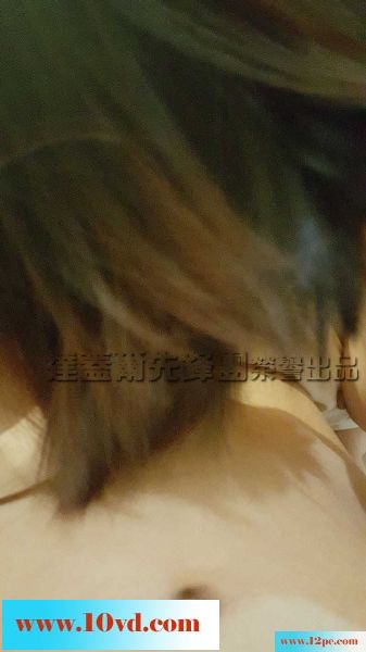 跳蛋的刺激下，小妹倾力吹箫露逼还献上了菊花
