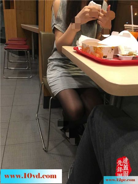 网上约的少妇，饭都没吃完就勾引我去开房(23P