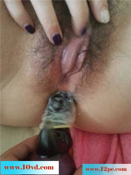 为了期待得3P，淫荡粉鲍少妇前后洞同时插入(3