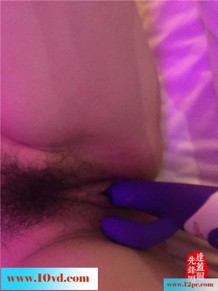 喂不饱的女同事趁着午休与我做夫妻(18P)