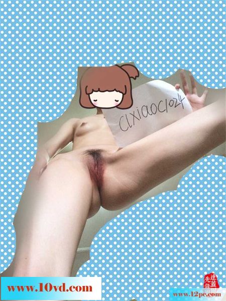 纤瘦的女友热情展示自信(12P)