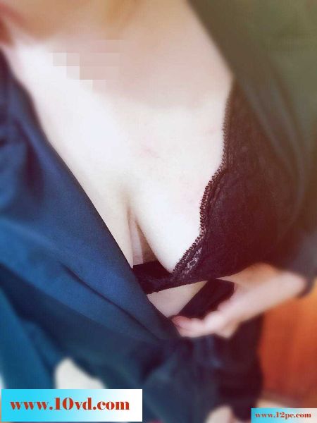小骚货首发，搔首弄姿等人淫（第一期）(11P)