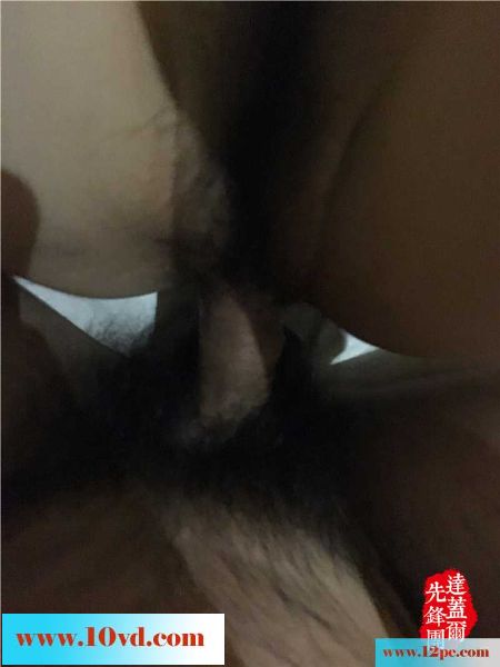 小学妹趁午休和我开房激战，匆忙一战后着急去