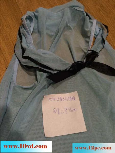 幽会贫乳情人A片助兴气氛浓(20P)