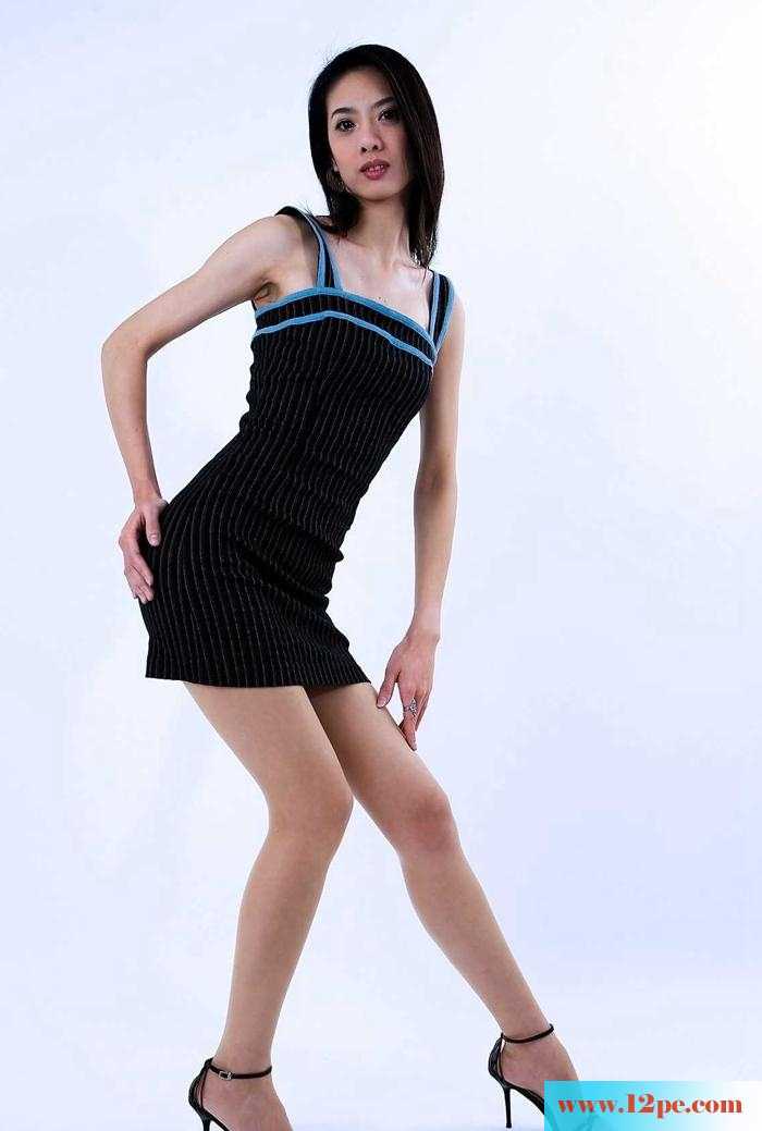 美貌白嫩长腿很有气质(16P)