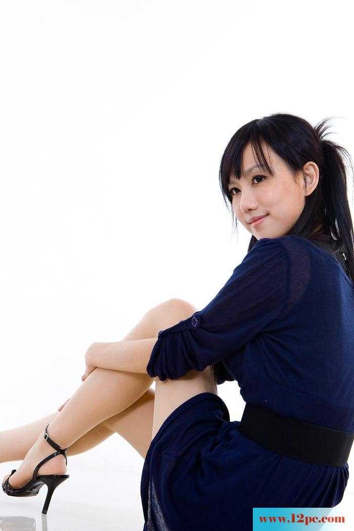 美貌白嫩肉丝腿真性感(14P)