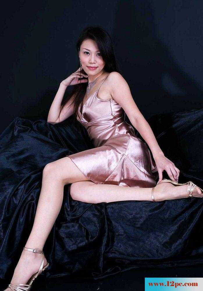 美貌高挑身材气质逼人细长裸腿(14P)