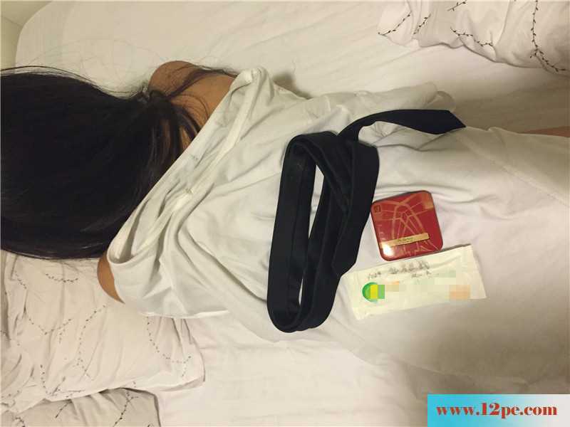 长发妩媚loli女友激战正酣，我爱你老婆(13P)
