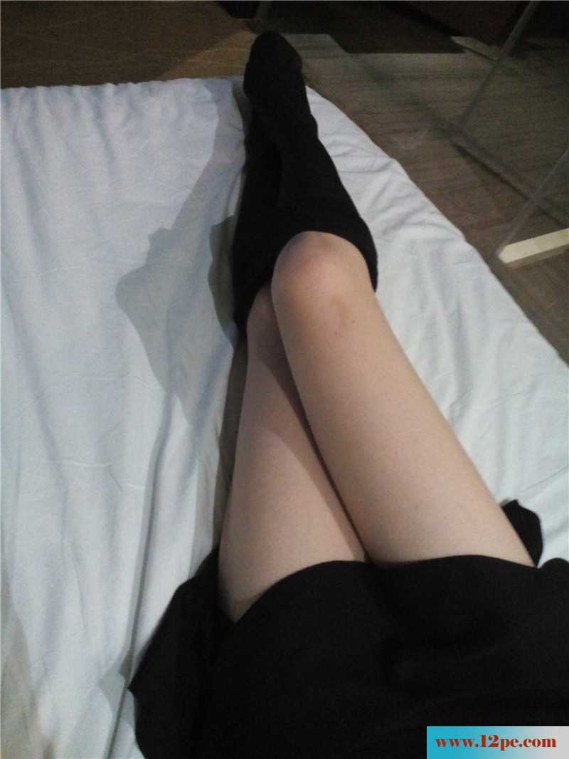 长腿窈窕淑女让人心动不已，风情万种蒙蔽男人