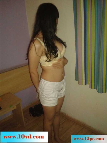 约到一个性欲旺盛的小少妇(18P)