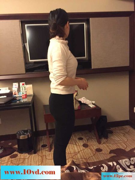 约的一个公司的妹子(10P)