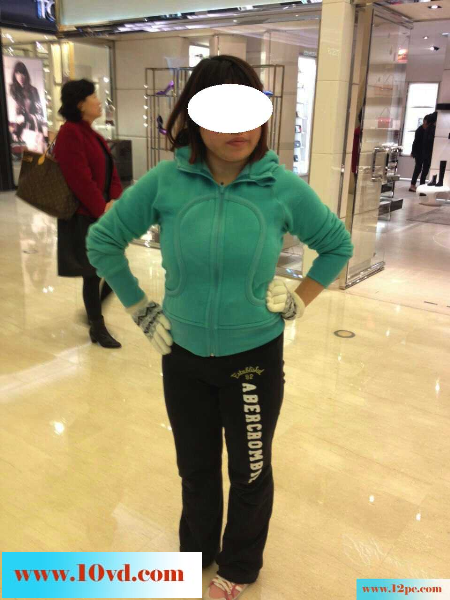 约了个大奶子网友喝咖啡，真敢露(18P)