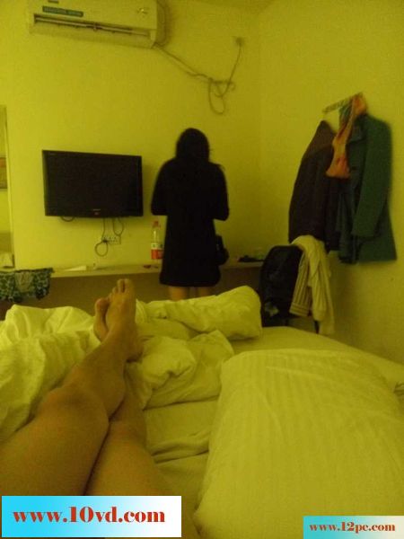 这个妹纸好喜欢上女上位的，舒服(30P)