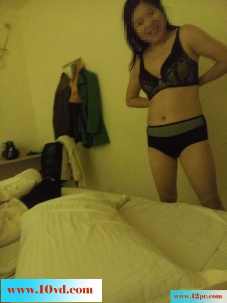 这个妹纸好喜欢上女上位的，舒服(30P)