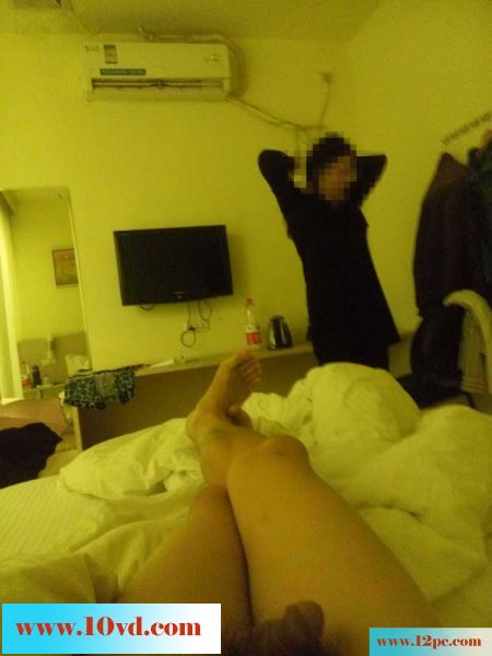 这个妹纸好喜欢上女上位的，舒服(30P)