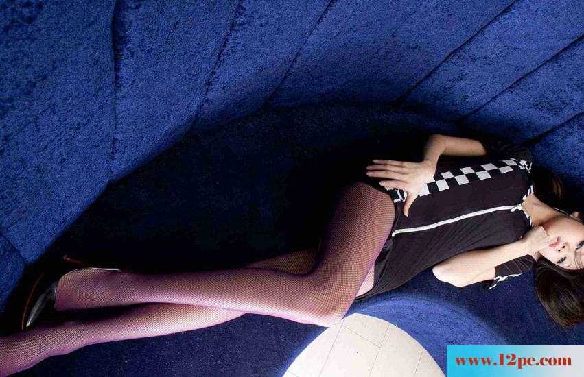 漂亮的腿模那修长黑丝腿诱惑(16P)