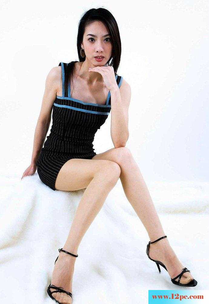 气质美女短裙包臀，性感修长美腿(12P)