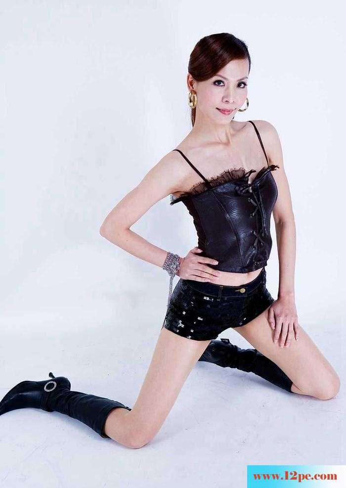 气质性感美貌各种骚姿秀长腿(14P)