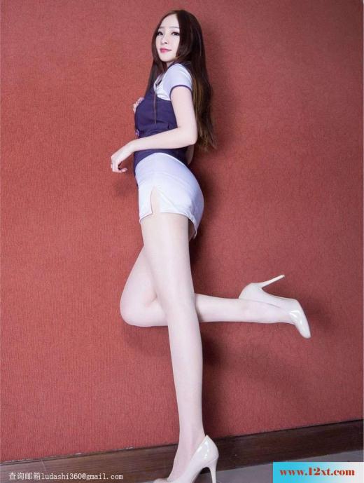 简约时尚美女肉丝美腿写真(16P)