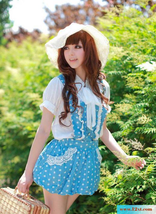 可爱芭比娃娃王梦实公园写真(17P)