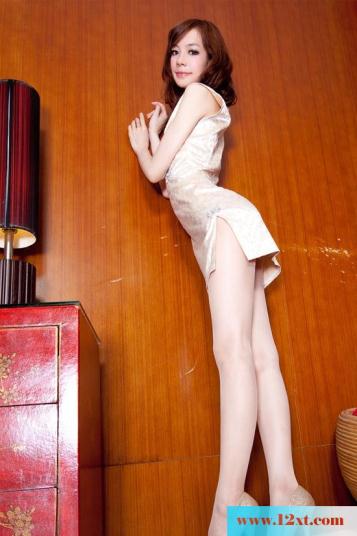 玲珑娇小身材高挑细长美腿(12P)