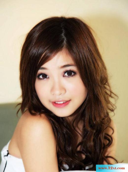 漂亮性感的美腿宝贝大眼小妹儿(11P)