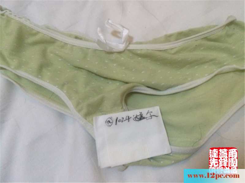 肉嘟嘟的援交妹子，服务也好感觉也棒，水乳交