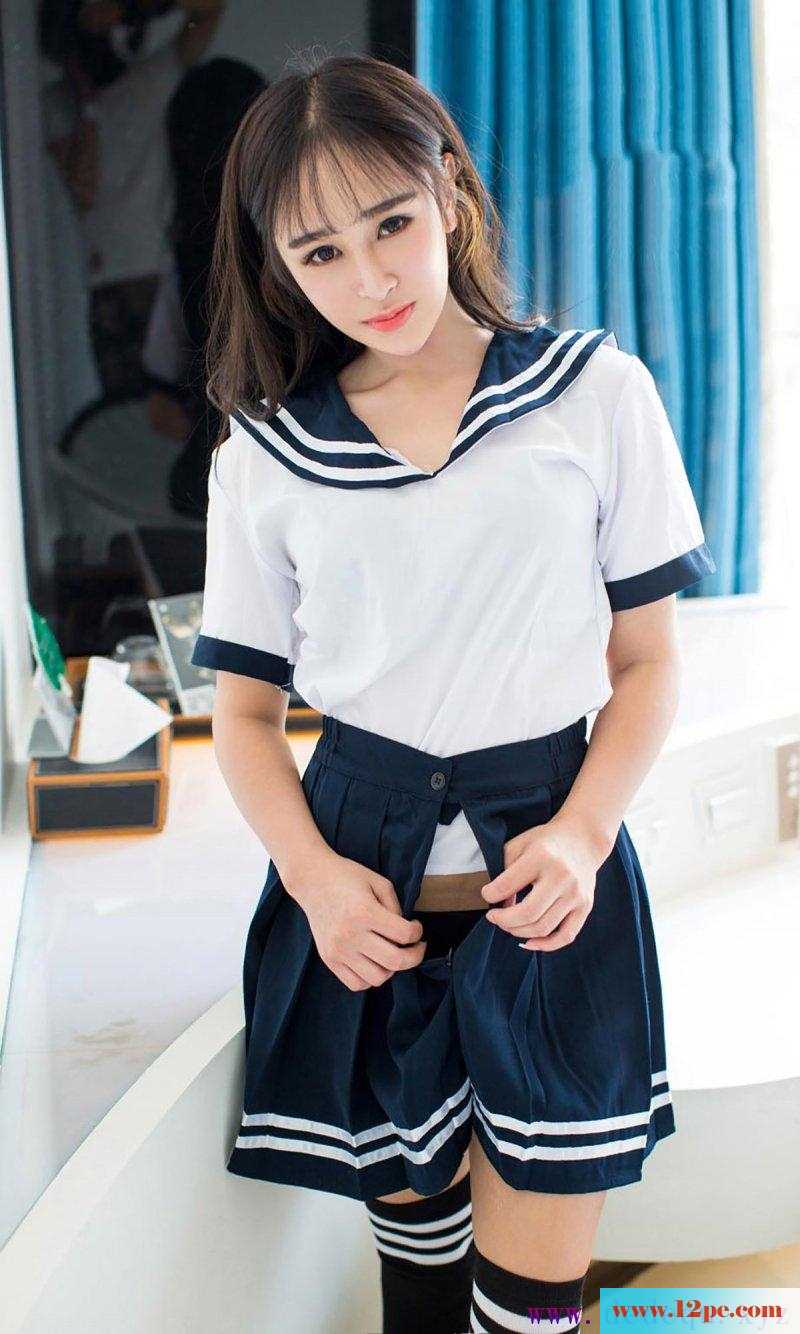 学生装美女妩媚销魂福利写真集【20P】