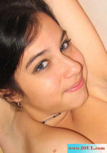 Pretty-young-girl-with-huge-natural-boobs(13P)