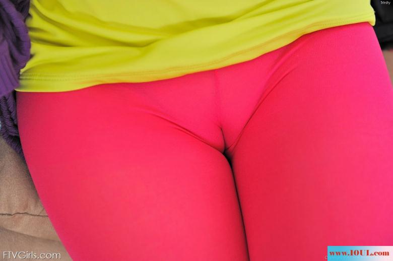 Trinity-wearing-pink-tights-and-legwarmers-but-no-panties(15