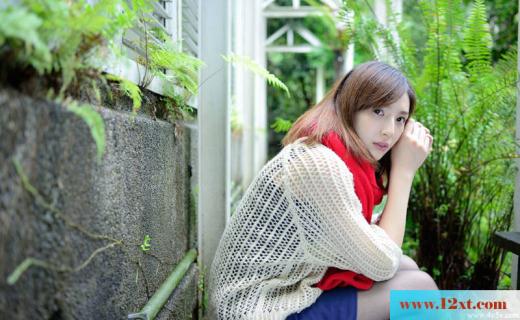 邻家美女清纯外景唯美写真(14P)