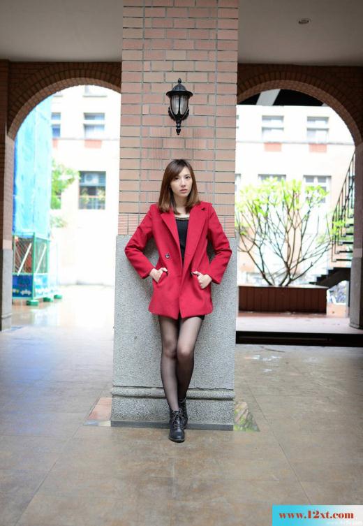 邻家美女清纯外景唯美写真(14P)