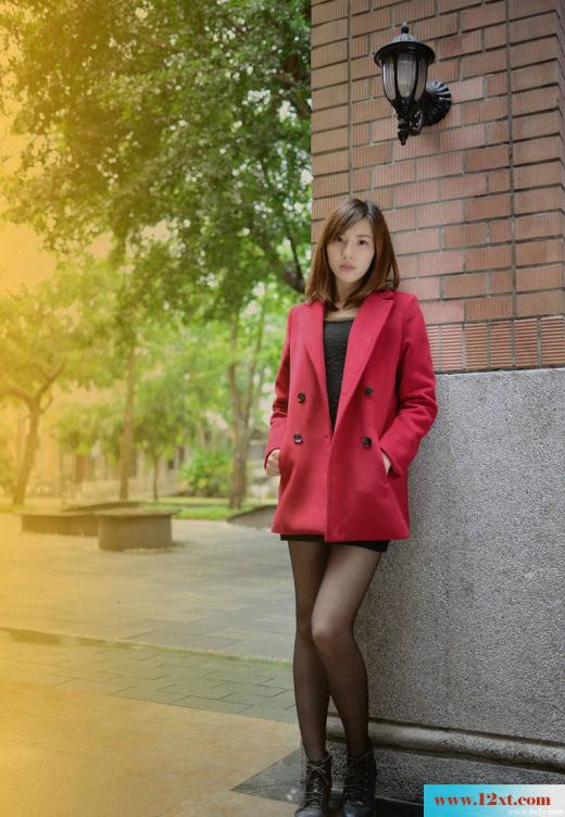 邻家美女清纯外景唯美写真(14P)