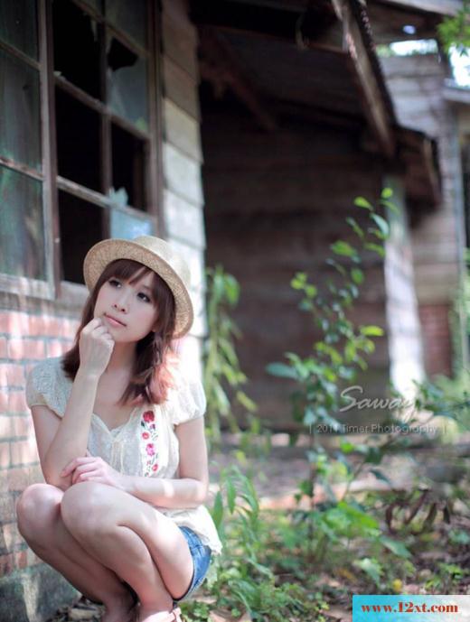 裸腿美女走拍修长美腿超引人瞩目(13P)