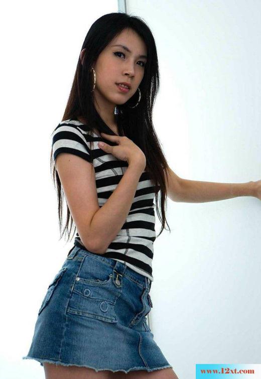 美女苗条身材性感裸腿修长白嫩(12P)