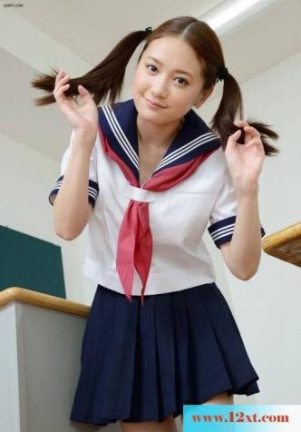 清纯的女学生(19p)