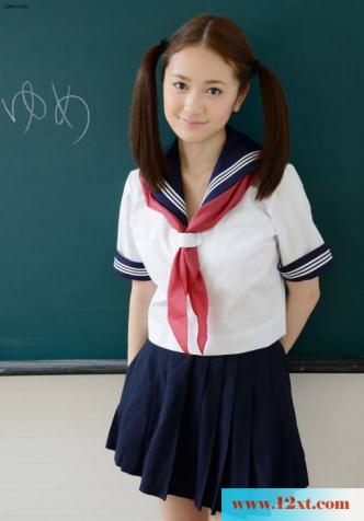 清纯的女学生(19p)