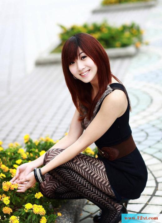 清纯美丽黑丝袜MM迷人写真(12P)