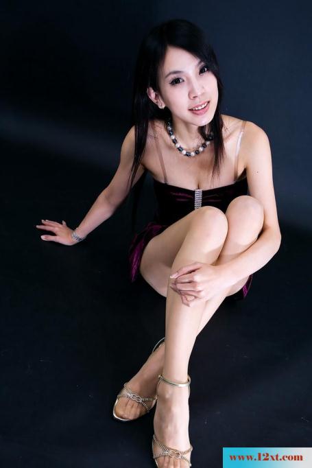 清纯妹子性感长腿诱人身材【12P】