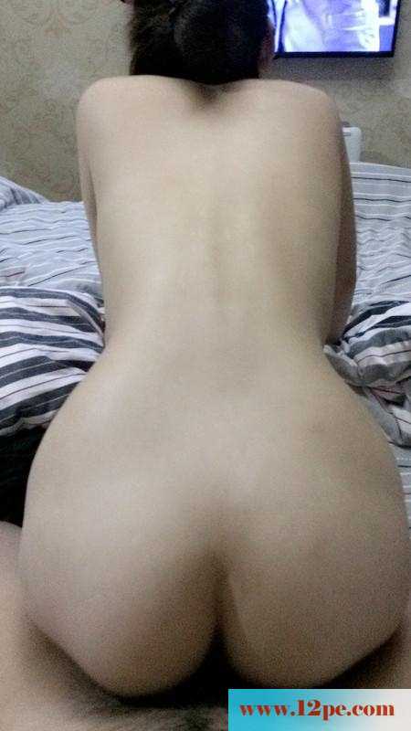 白嫩的大屁股炮友，后入内射真爽(13P)
