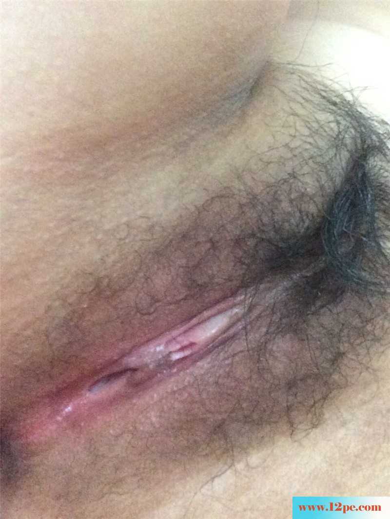 白嫩可人的大四女友羞答答(17P)