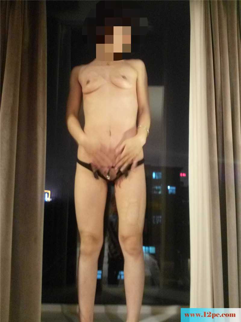 宝贝老婆经过耐心调教后尽情裸露(16P)