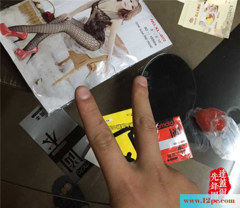 初恋生子以后变胖，不捨情怀只能靠情趣用品来