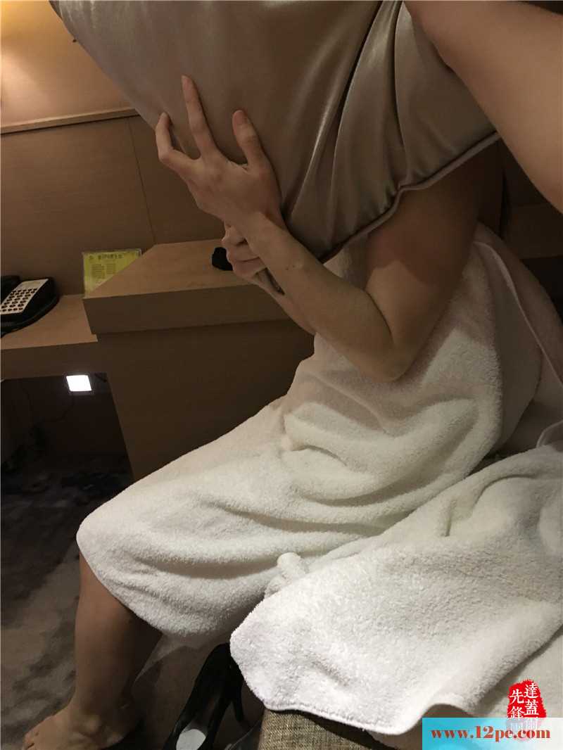 春天渐暖，魔都酒店夜会28岁少妇(23P)