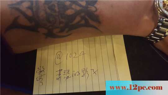 高清拍摄-骚老婆要我拍给大家看(28P)